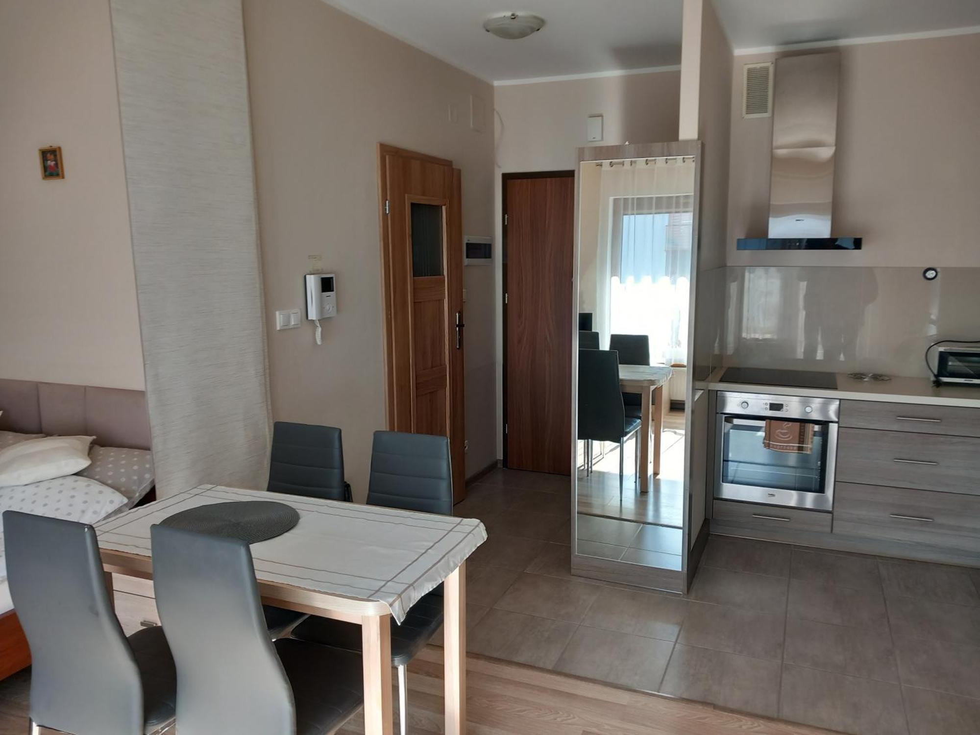 Apartament Jelenia Gora - Cieplice Exterior photo