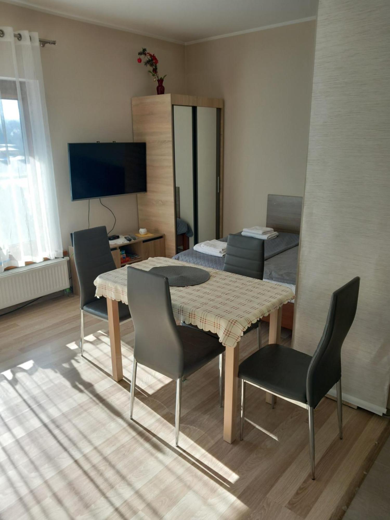 Apartament Jelenia Gora - Cieplice Exterior photo